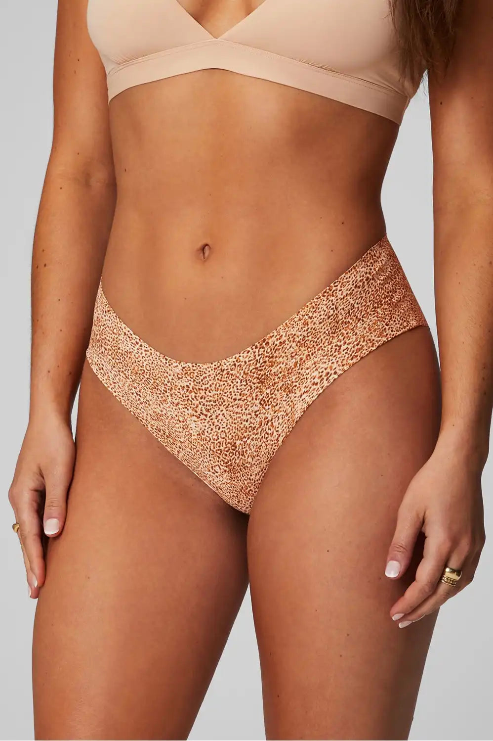 No Show Mid-Rise Bikini