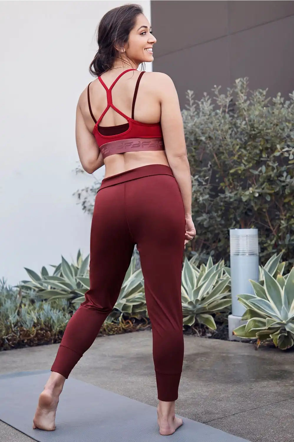 Poppy Seamless Sports Bra