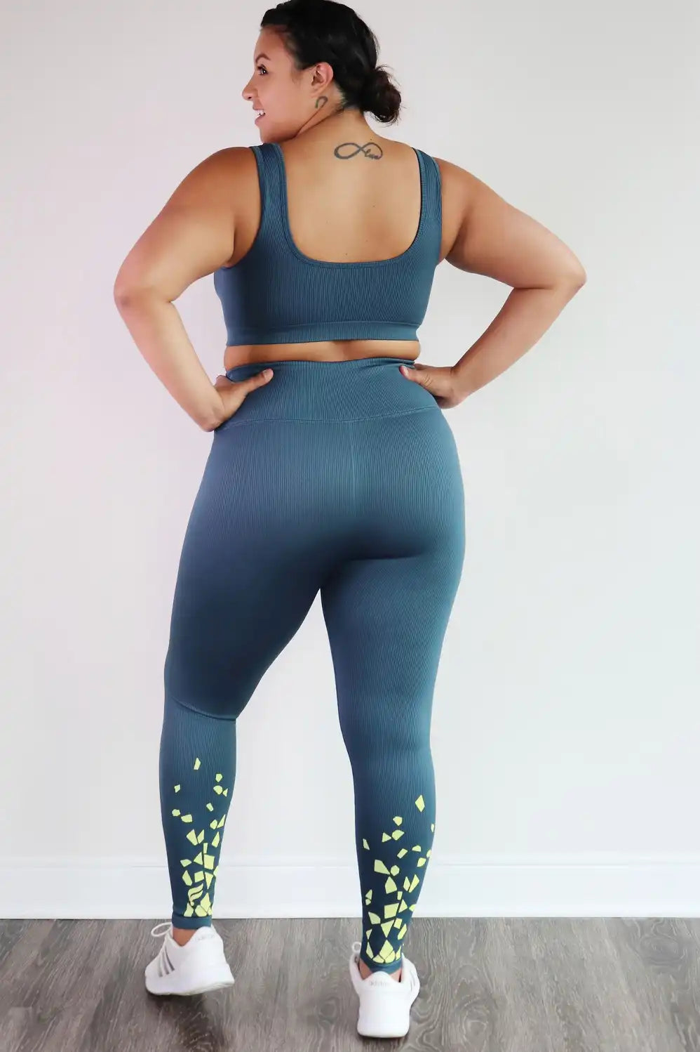 Jas Seamless Sports Bra