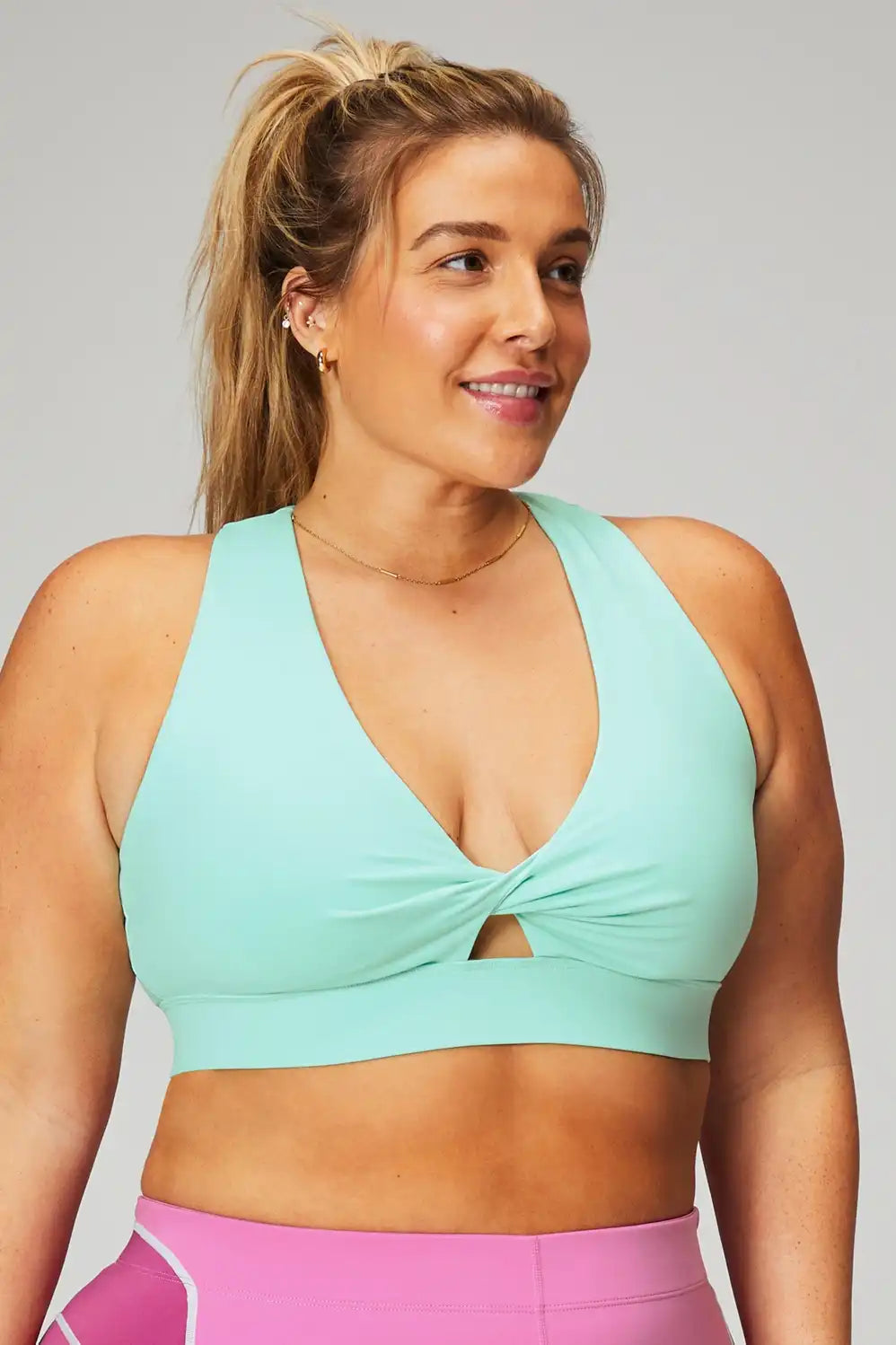 Oasis Twist Sports Bra