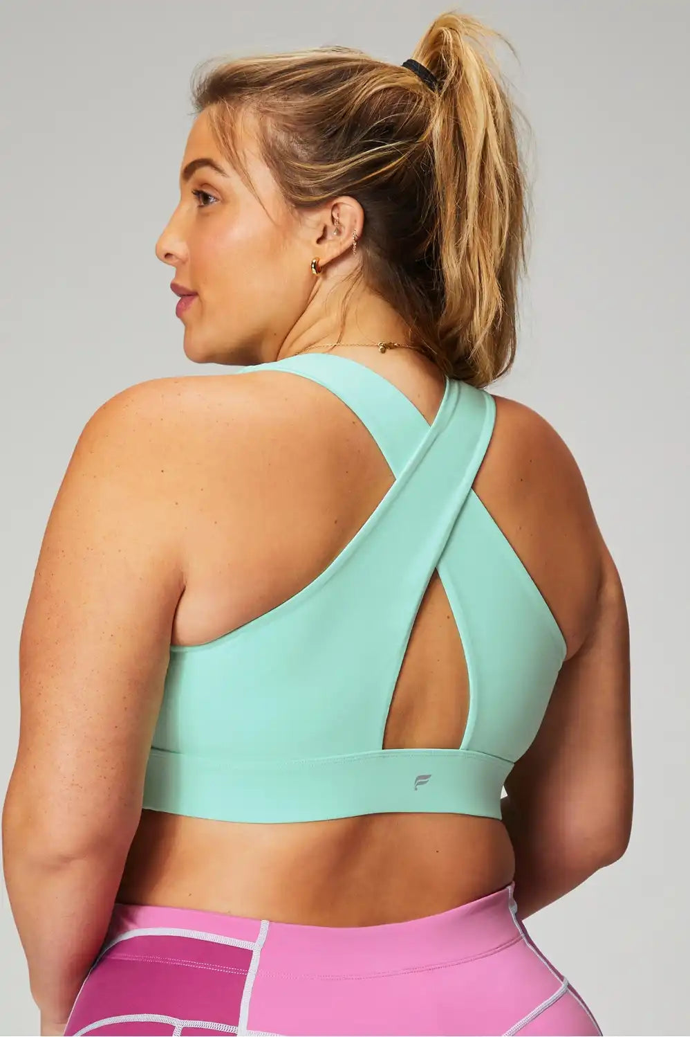 Oasis Twist Sports Bra
