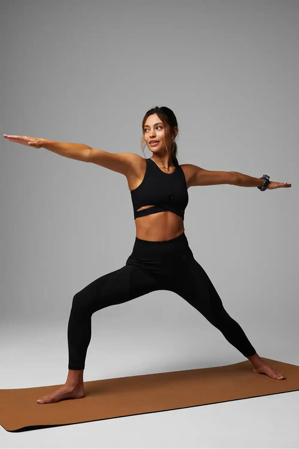 Seamless Low Impact Keyhole Midi Bra