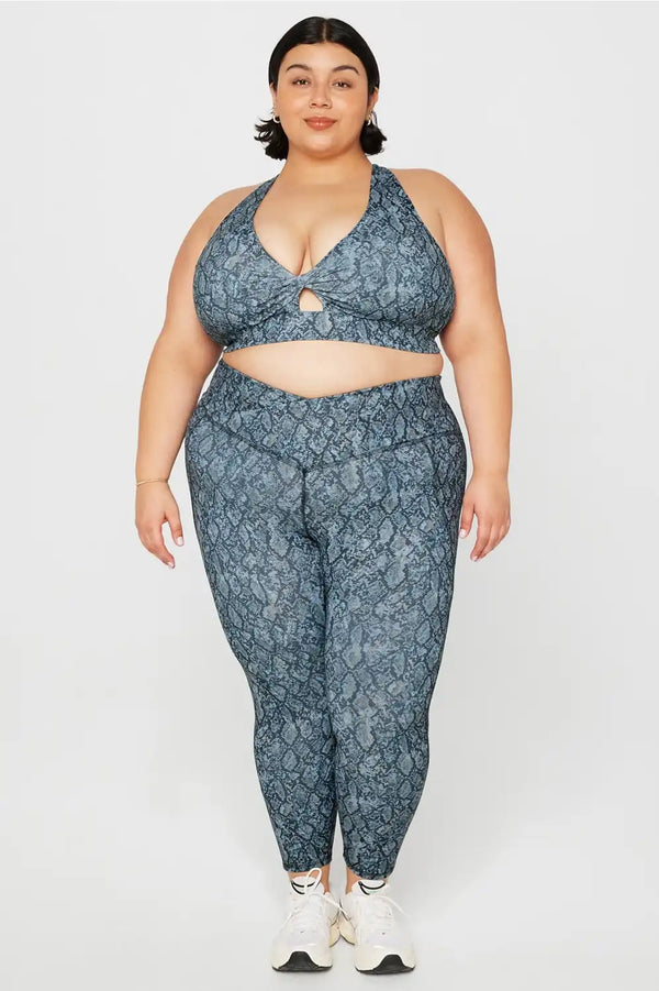 Oasis Twist Medium Impact Sports Bra