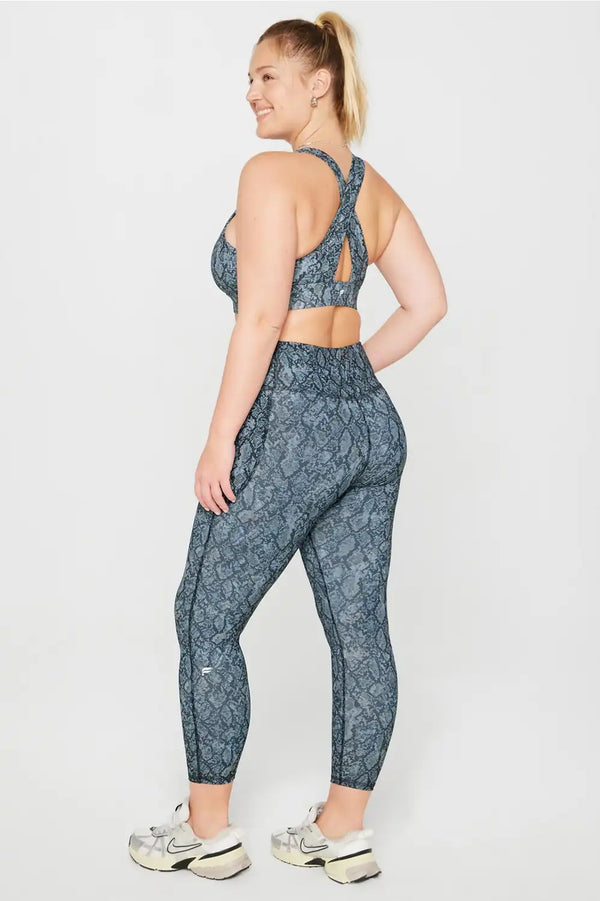 Oasis Twist Medium Impact Sports Bra