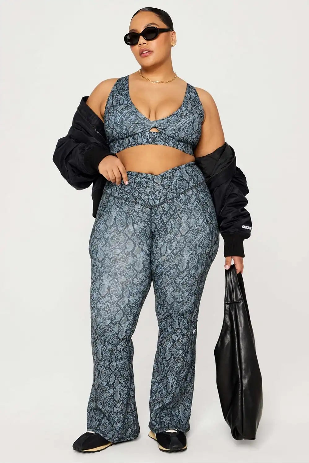 Oasis Twist Medium Impact Sports Bra