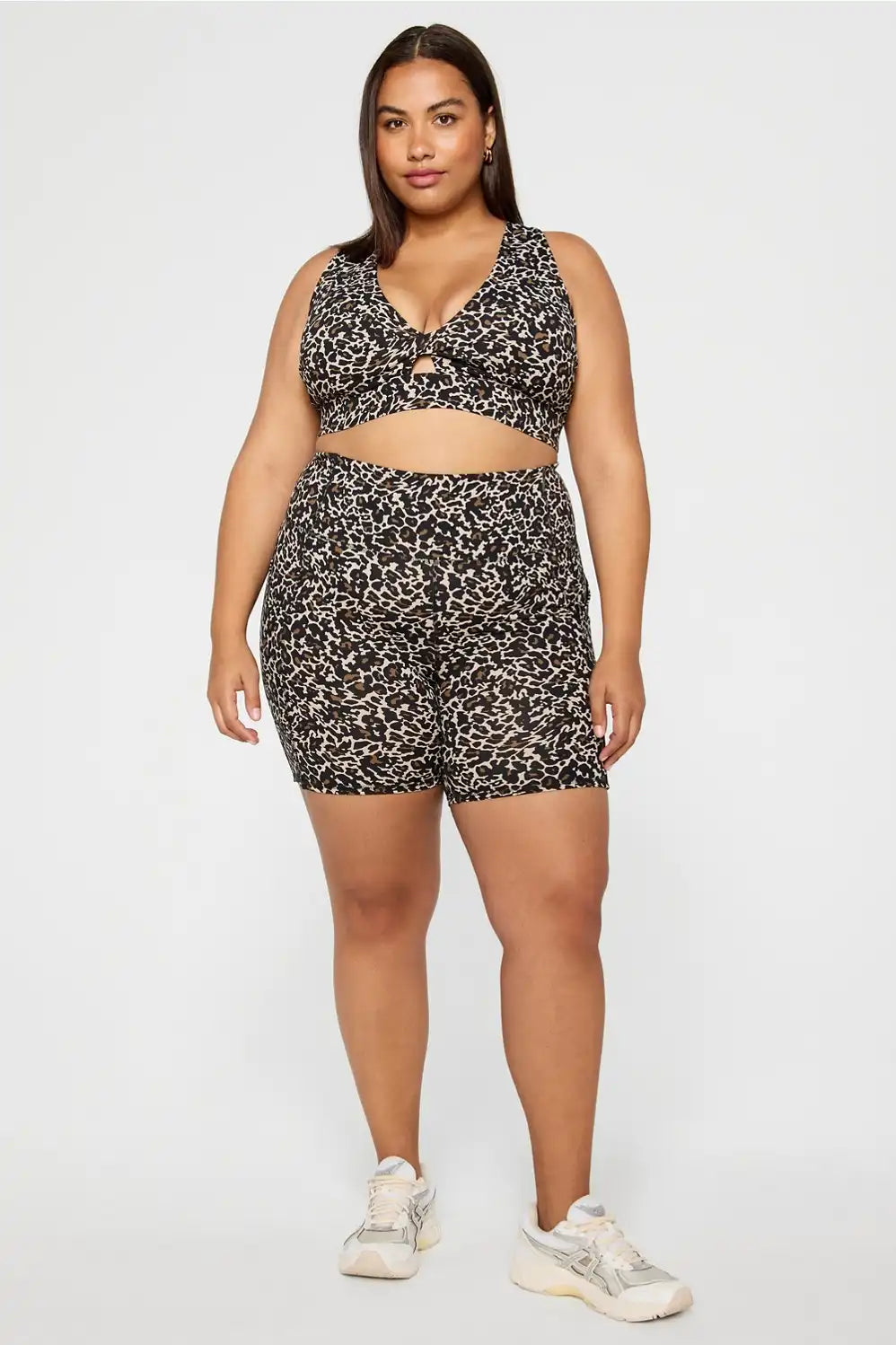 Oasis Twist Medium Impact Sports Bra