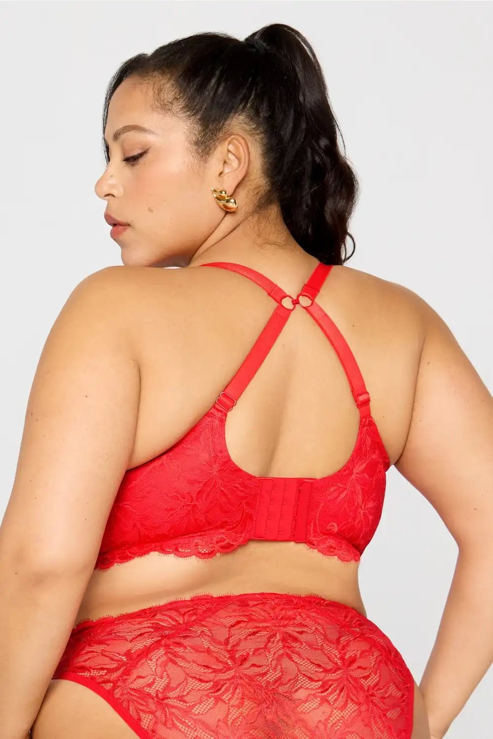 Smoothing Lace Plunge Bralette