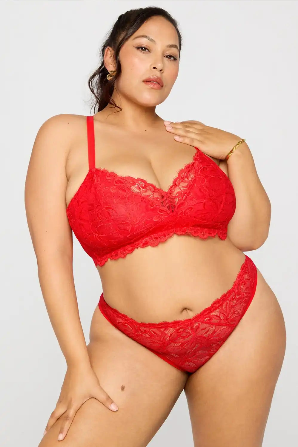 Smoothing Lace Plunge Bralette