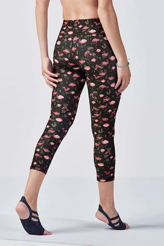 Define PowerHold® Mid-Rise Capri