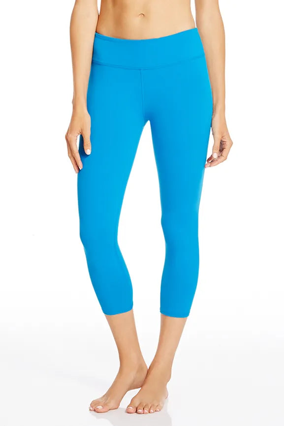 Define PowerHold® Mid-Rise Capri