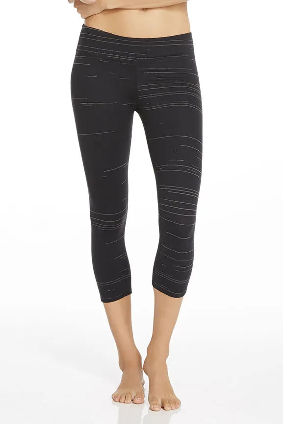 Define PowerHold® Mid-Rise Capri
