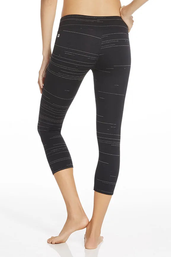 Define PowerHold® Mid-Rise Capri