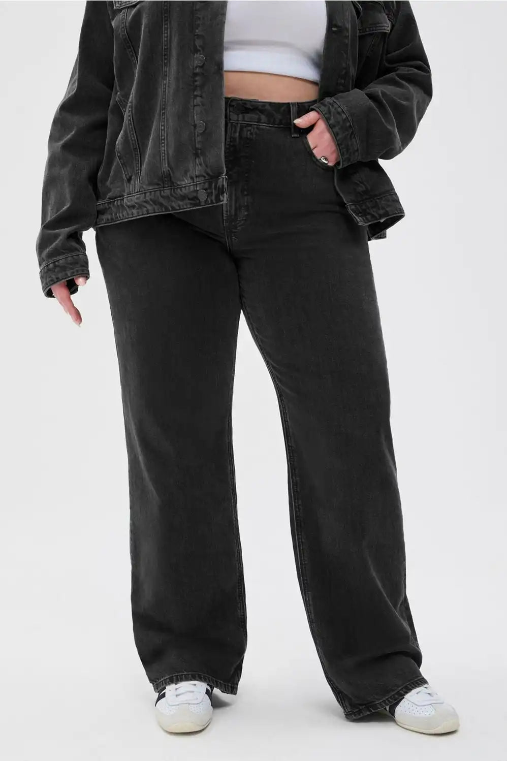 Mid Rise Baggy Jean Main image