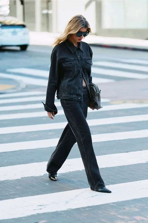 Mid Rise Baggy Jean