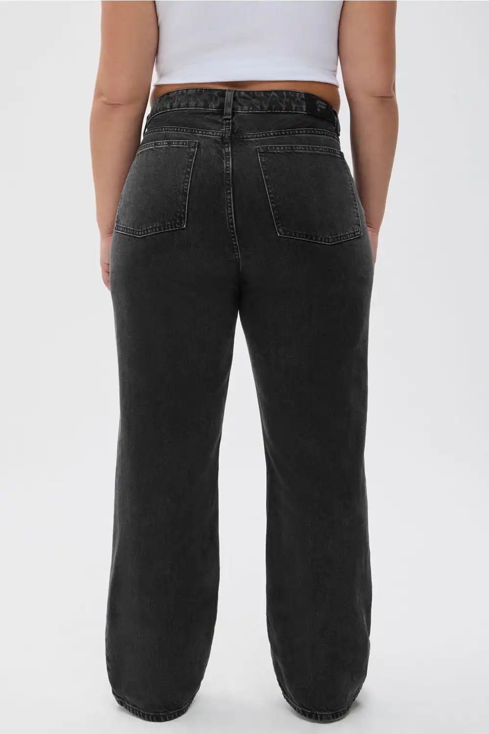 Mid Rise Baggy Jean