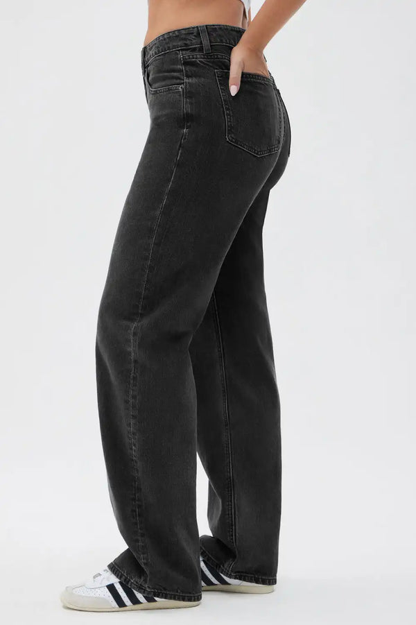 Mid Rise Baggy Jean
