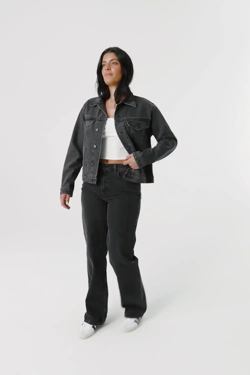 Mid Rise Baggy Jean