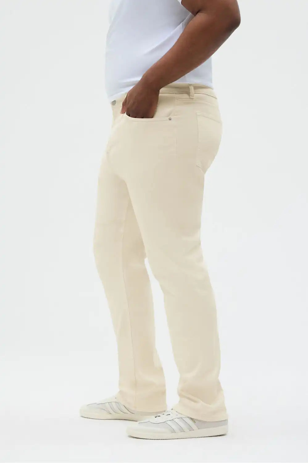 The Modern Stretch Jean (Straight Fit)