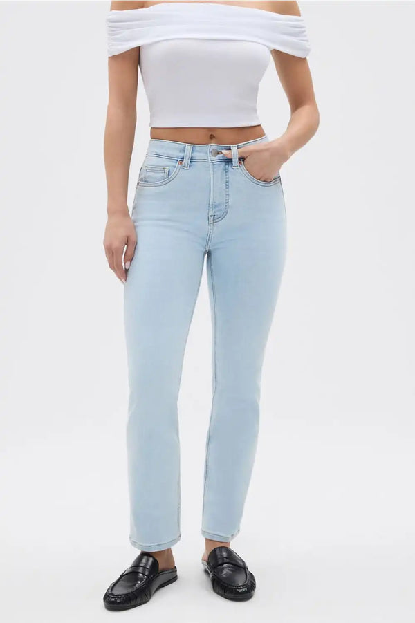 High Rise Straight Jean