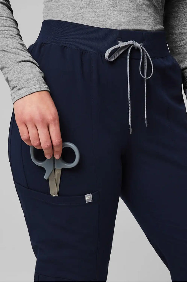 Evolve 3-Pocket Top + Ion Pant Set