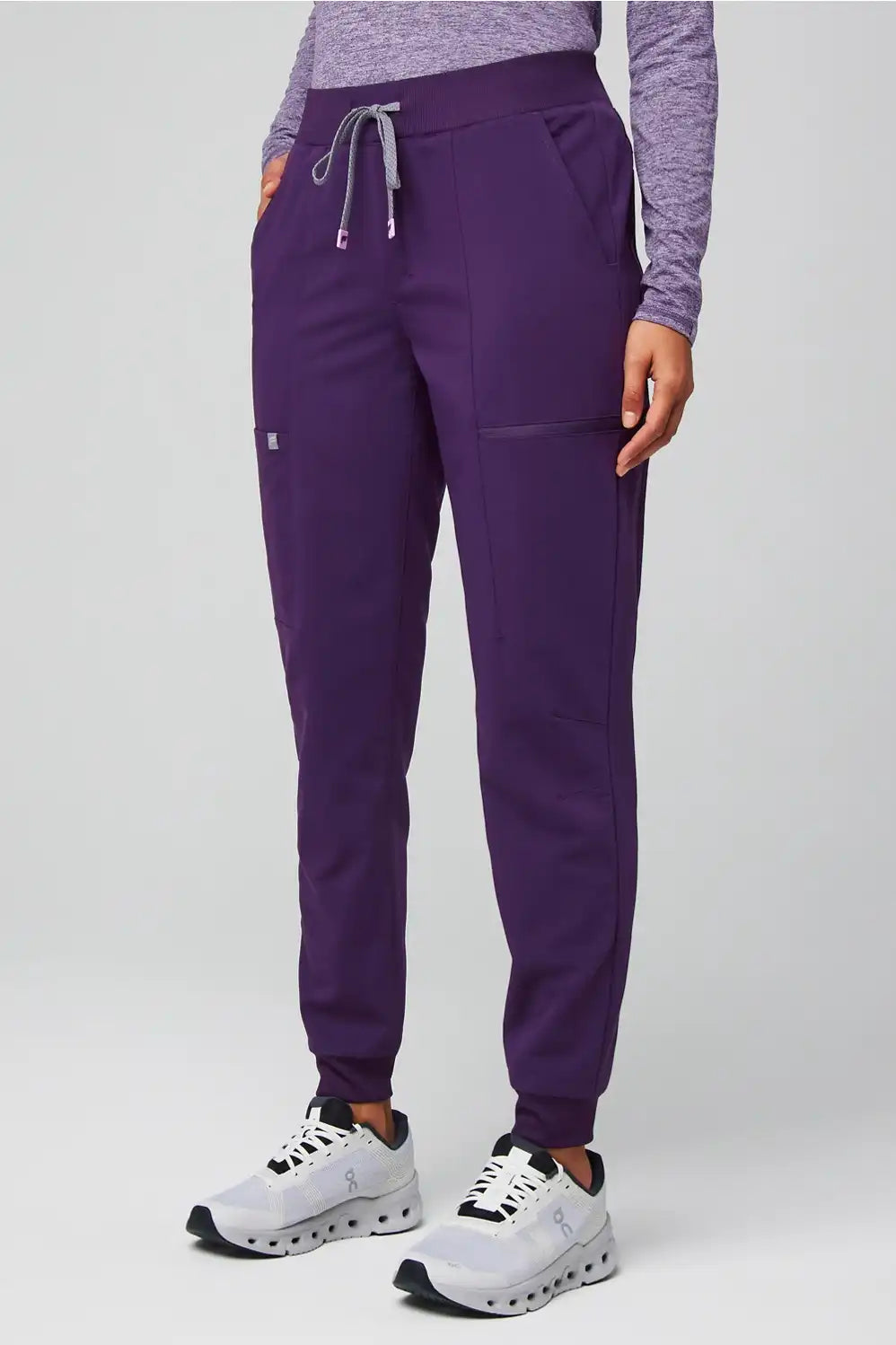 Evolve 3-Pocket Top + High-Rise On-Call Jogger Set