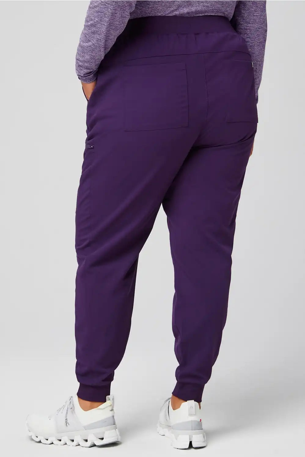 Evolve 3-Pocket Top + High-Rise On-Call Jogger Set