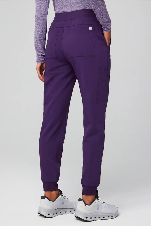 Evolve 3-Pocket Top + High-Rise On-Call Jogger Set
