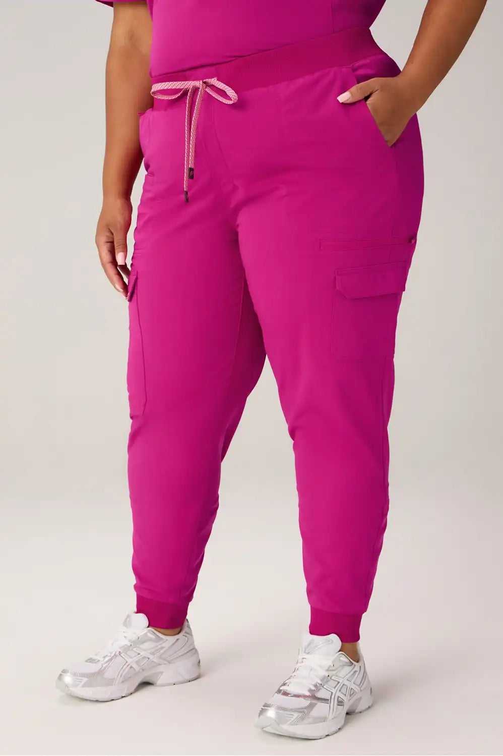 Vital 1-Pocket Top + Evoke Cargo Jogger Set