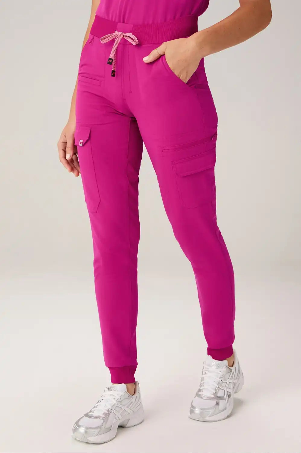 Vital 1-Pocket Top + Evoke Cargo Jogger Set
