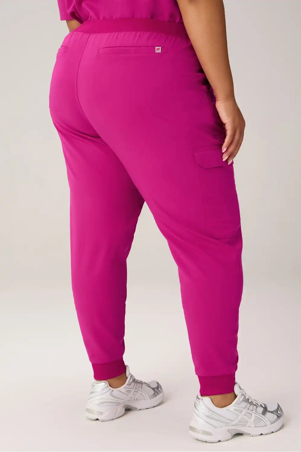 Vital 1-Pocket Top + Evoke Cargo Jogger Set