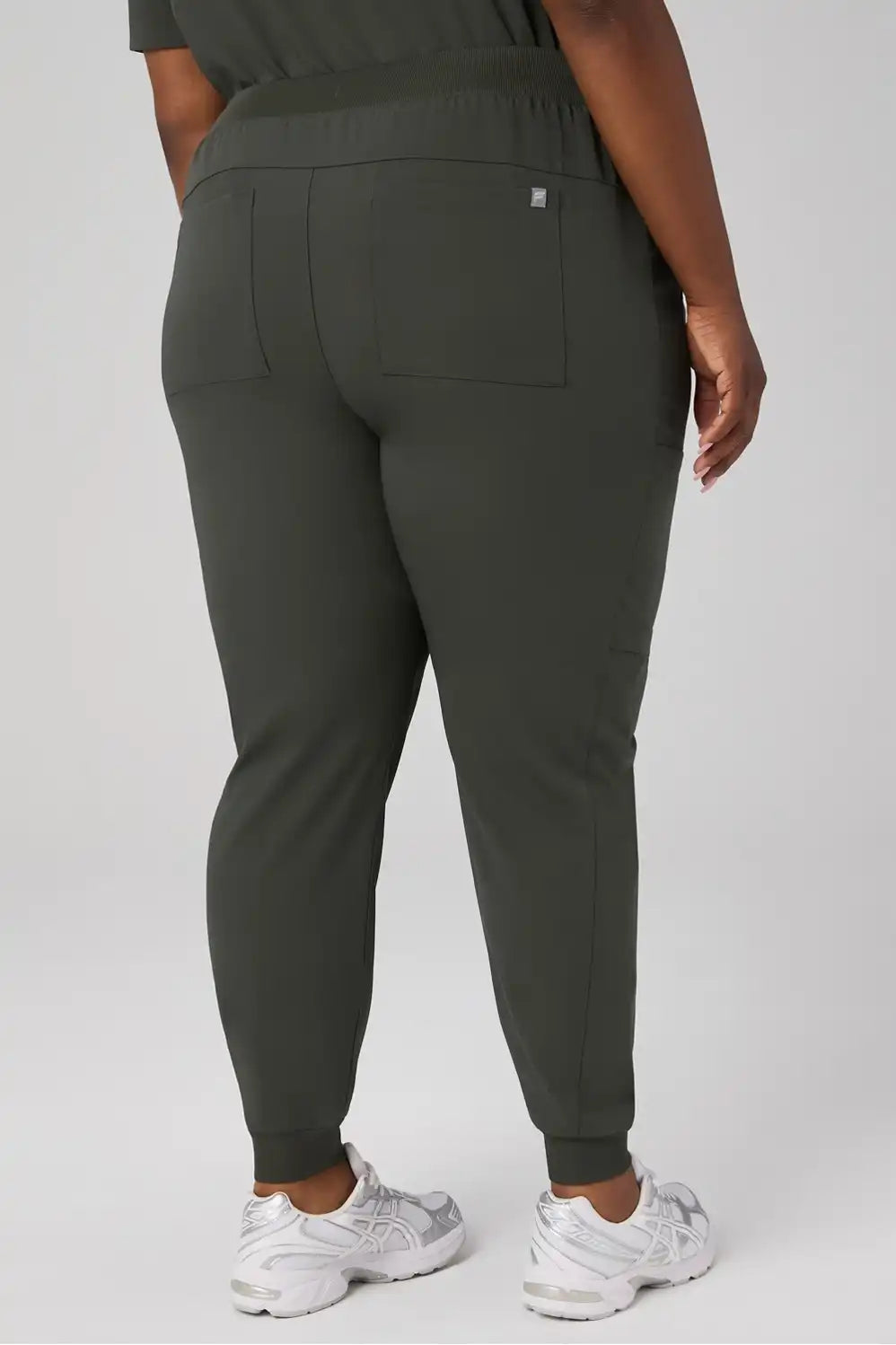 Vital 1-Pocket Top + Mid-Rise On-Call Scrub Jogger