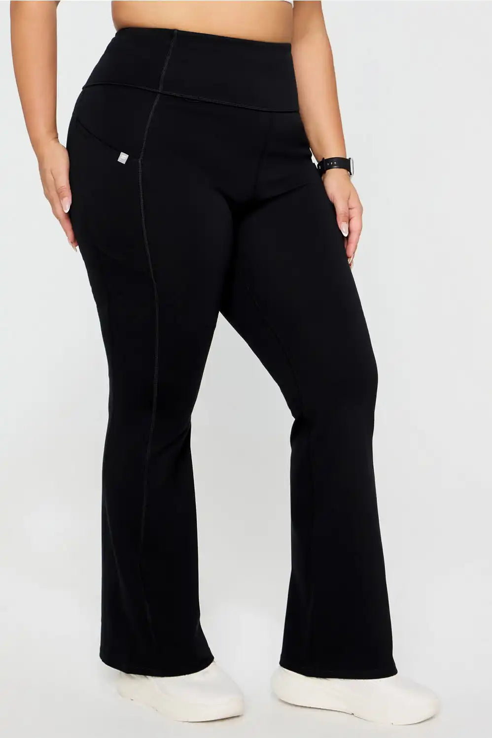 Oasis High-Waisted Crossover Flare + PonteFlex Kick Flare Legging Set