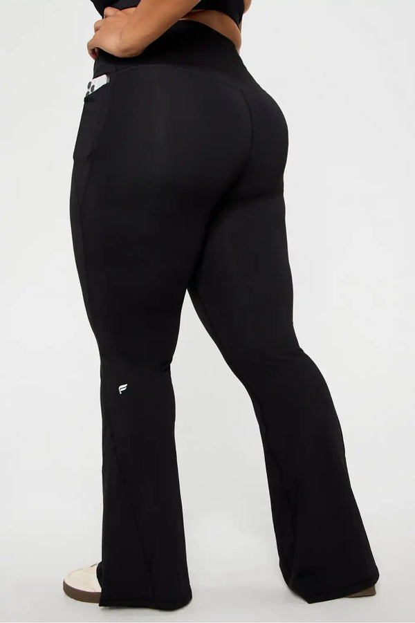 Oasis High-Waisted Crossover Flare + PonteFlex Kick Flare Legging Set