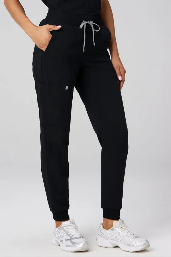 Evolve Oversized Scrub Top (Reflective) + Mid-Rise On-Call Scrub Jogger