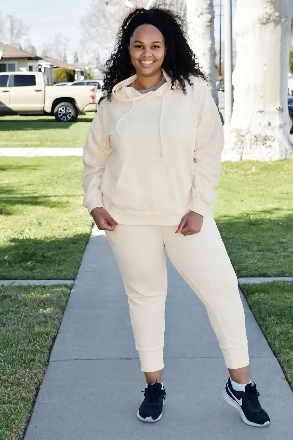 Esmi Pullover Hoodie Secondary image