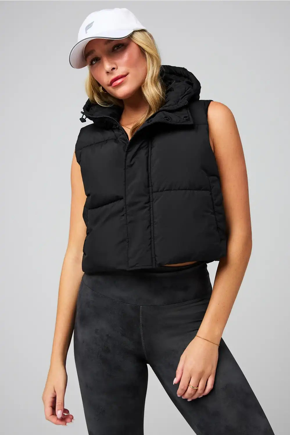 Essential Cropped Hooded Puffer Vest Main image