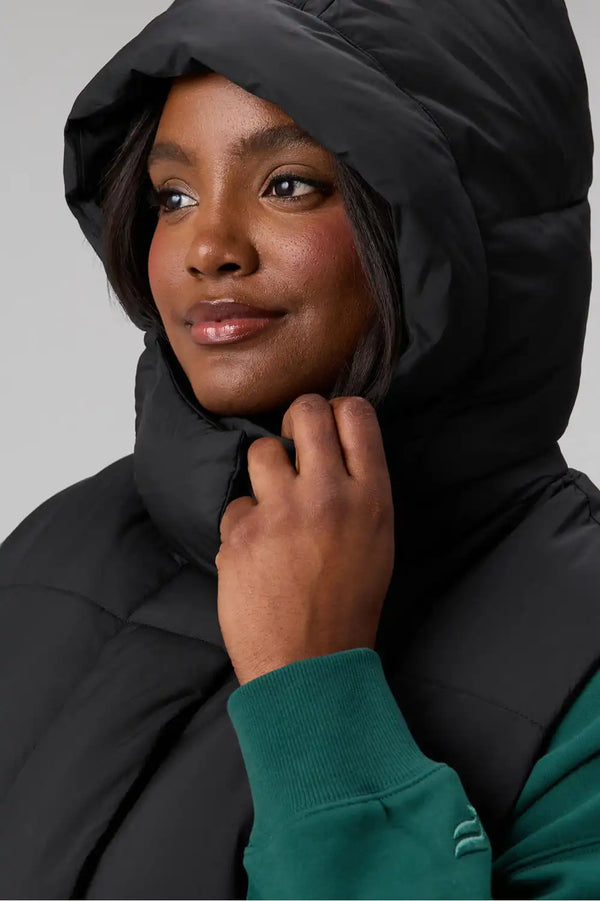 Essential Cropped Hooded Puffer Vest