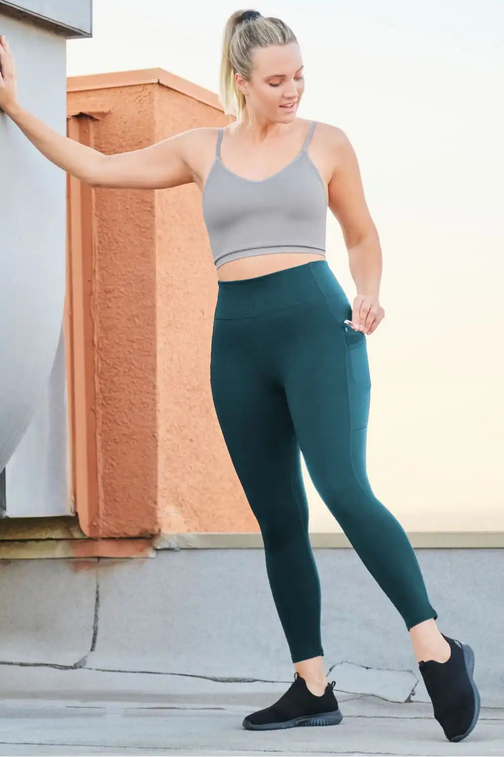 Trinity Motion365® Mid-Rise 7/8 Legging