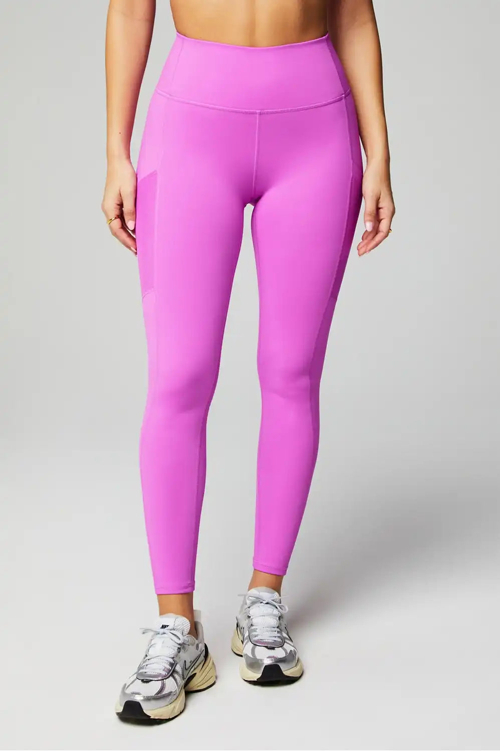 On-The-Go PowerHold® High-Waisted Legging Secondary image