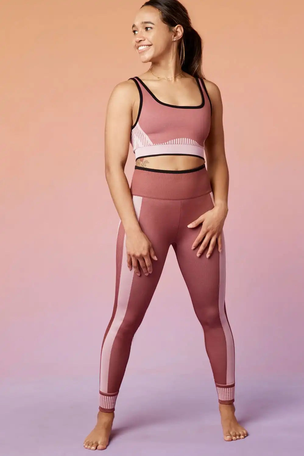 High-Waisted Seamless Colorblock Legging Secondary image