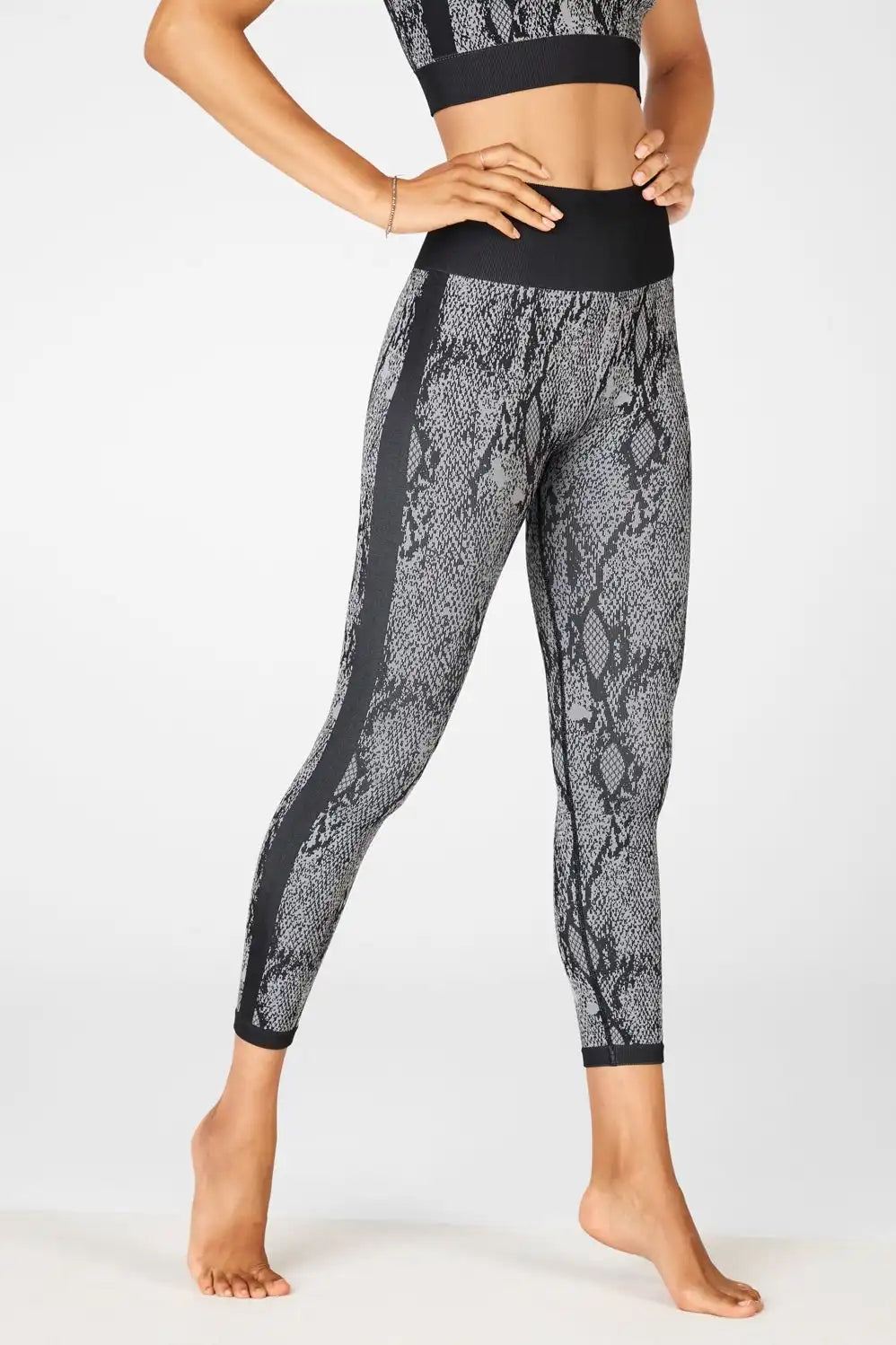High-Waisted Seamless Snakeskin 7/8 Main image