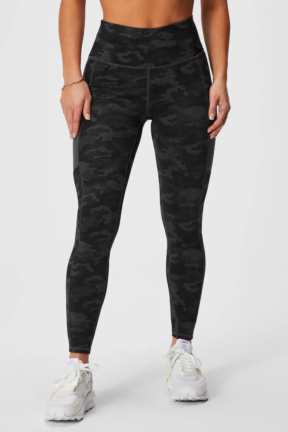 On-The-Go PowerHold® High-Waisted Legging