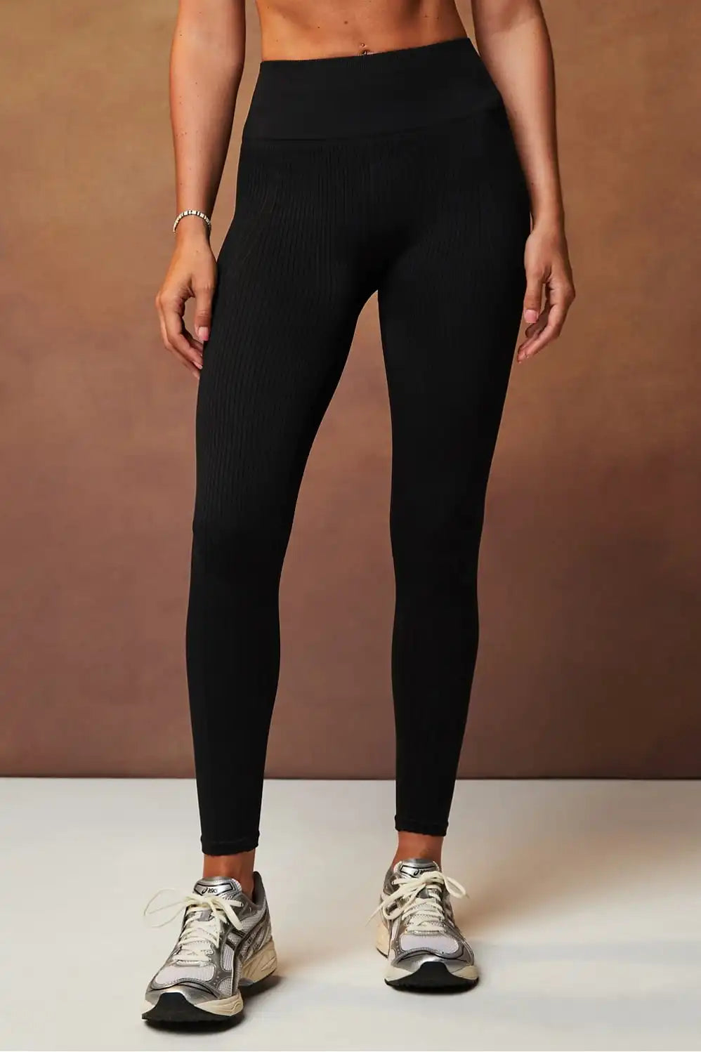 Seamless High-Waisted Compressive Legging Main image