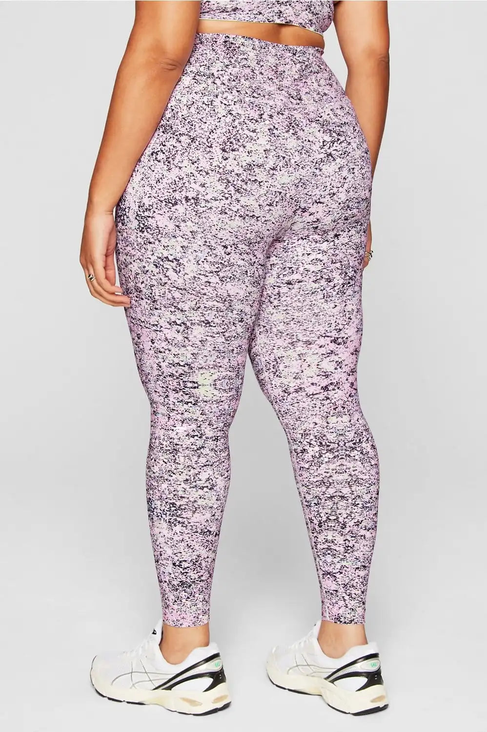 Sleek Seamless High-Waisted Legging