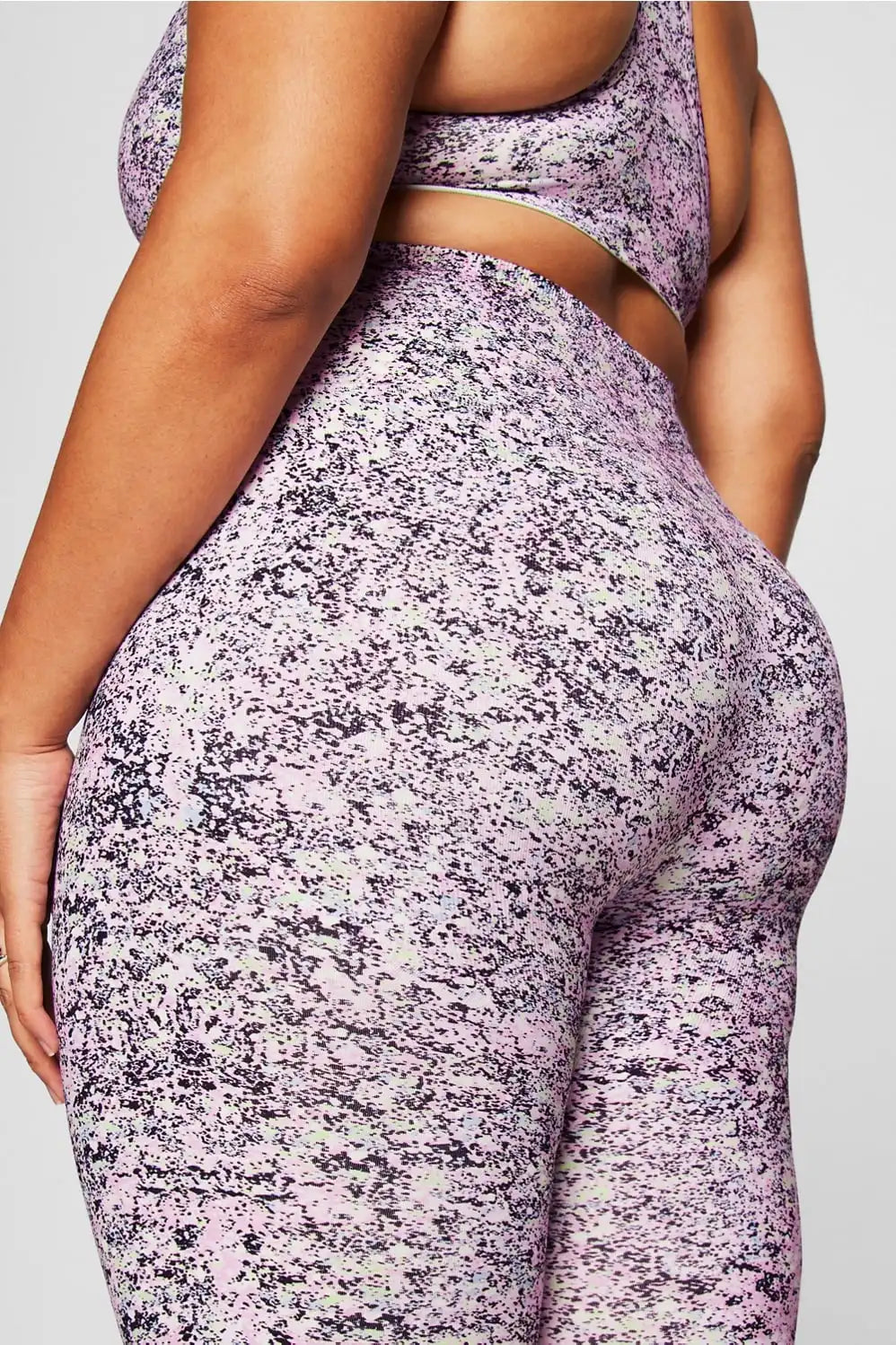 Sleek Seamless High-Waisted Legging