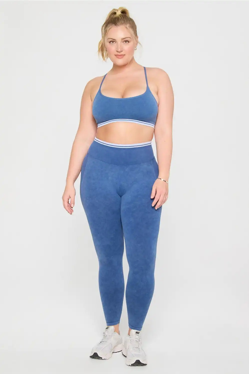 Seamless Scrunch High-Waisted Legging Secondary image