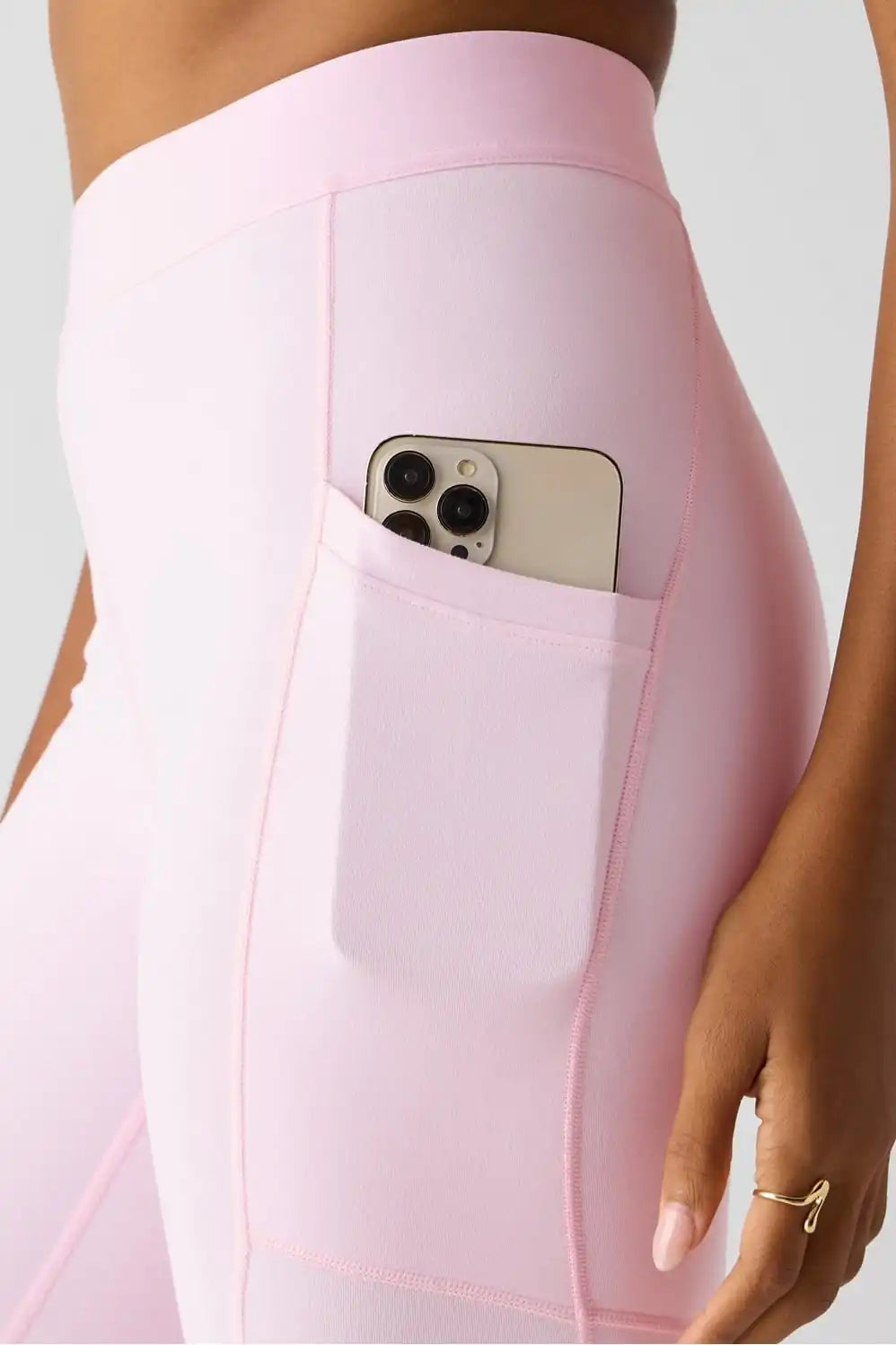 On-The-Go PowerHold® High-Waisted Legging