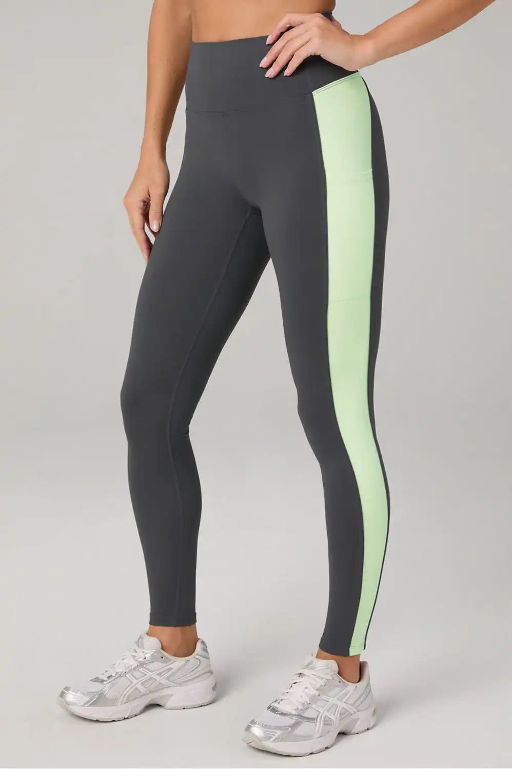 On-The-Go PowerHold® High-Waisted Legging Secondary image