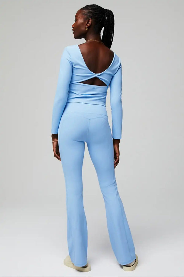 Oasis Rib Twist Long-Sleeve Top