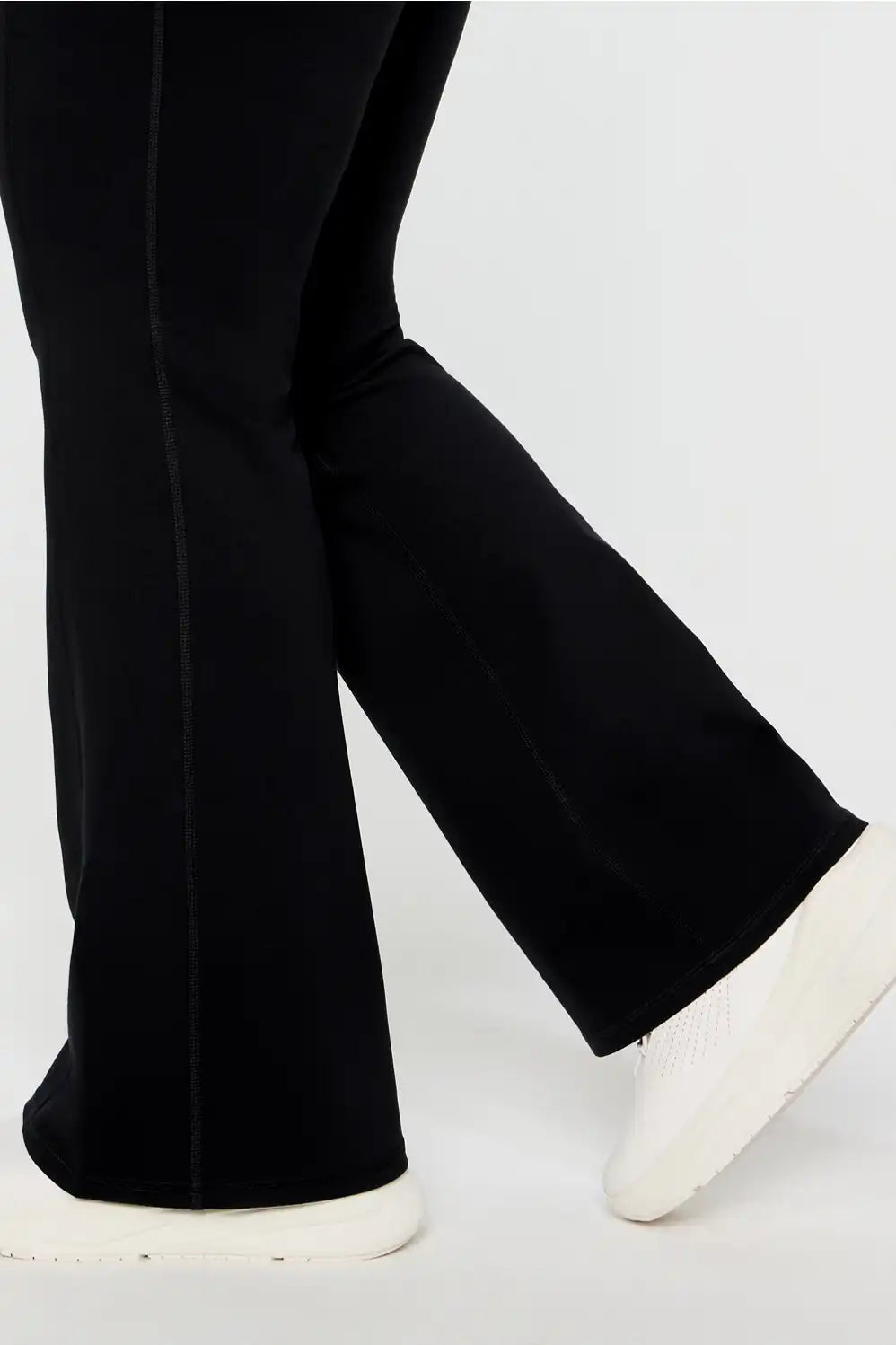PonteFlex Kick Flare Scrub Legging
